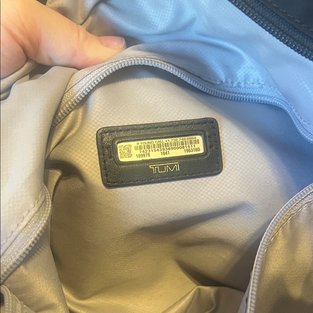 Tumi Black Nylon Travel Bag - Picture 6 of 10